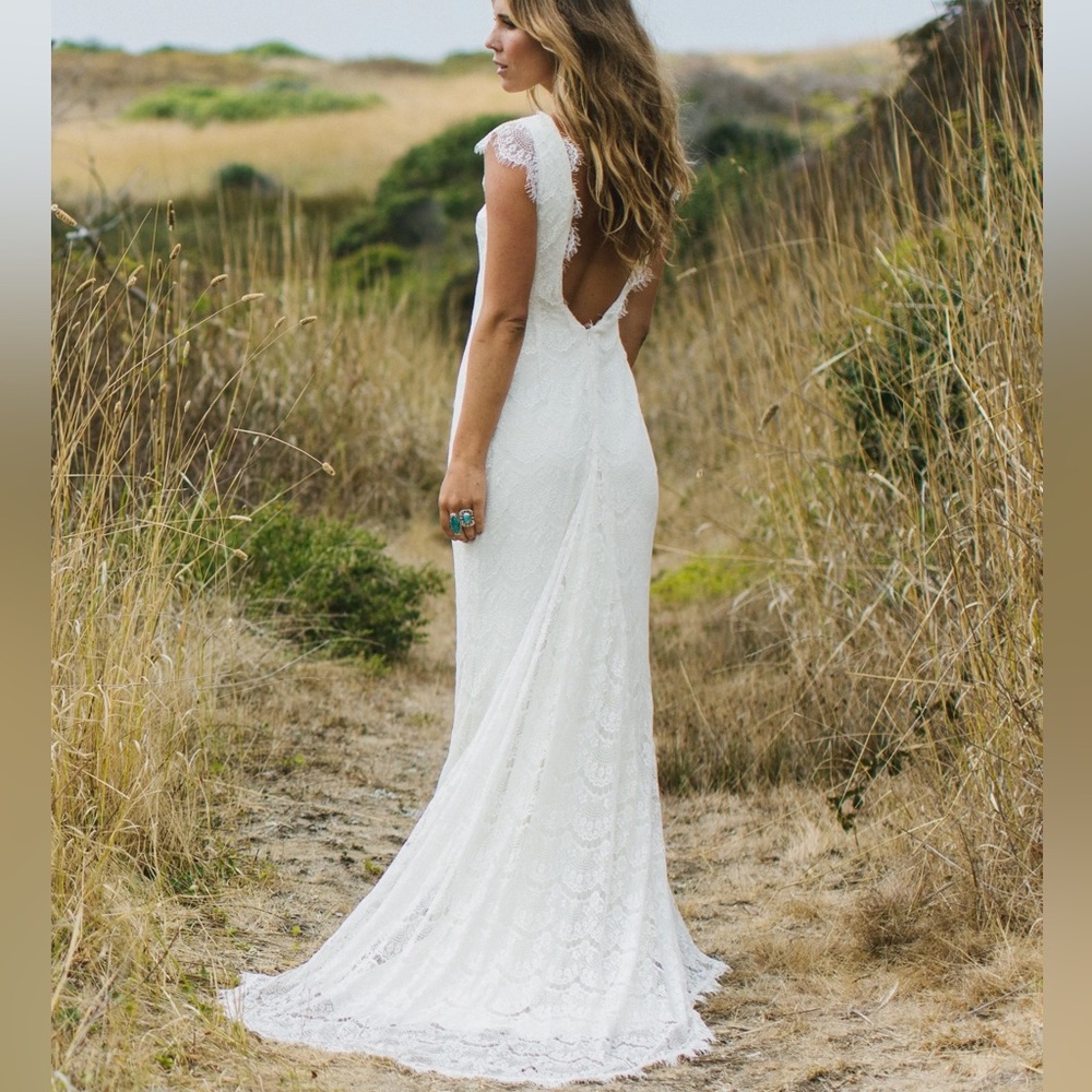 Daughters of Simone Fin eyelash lace wedding gown w train